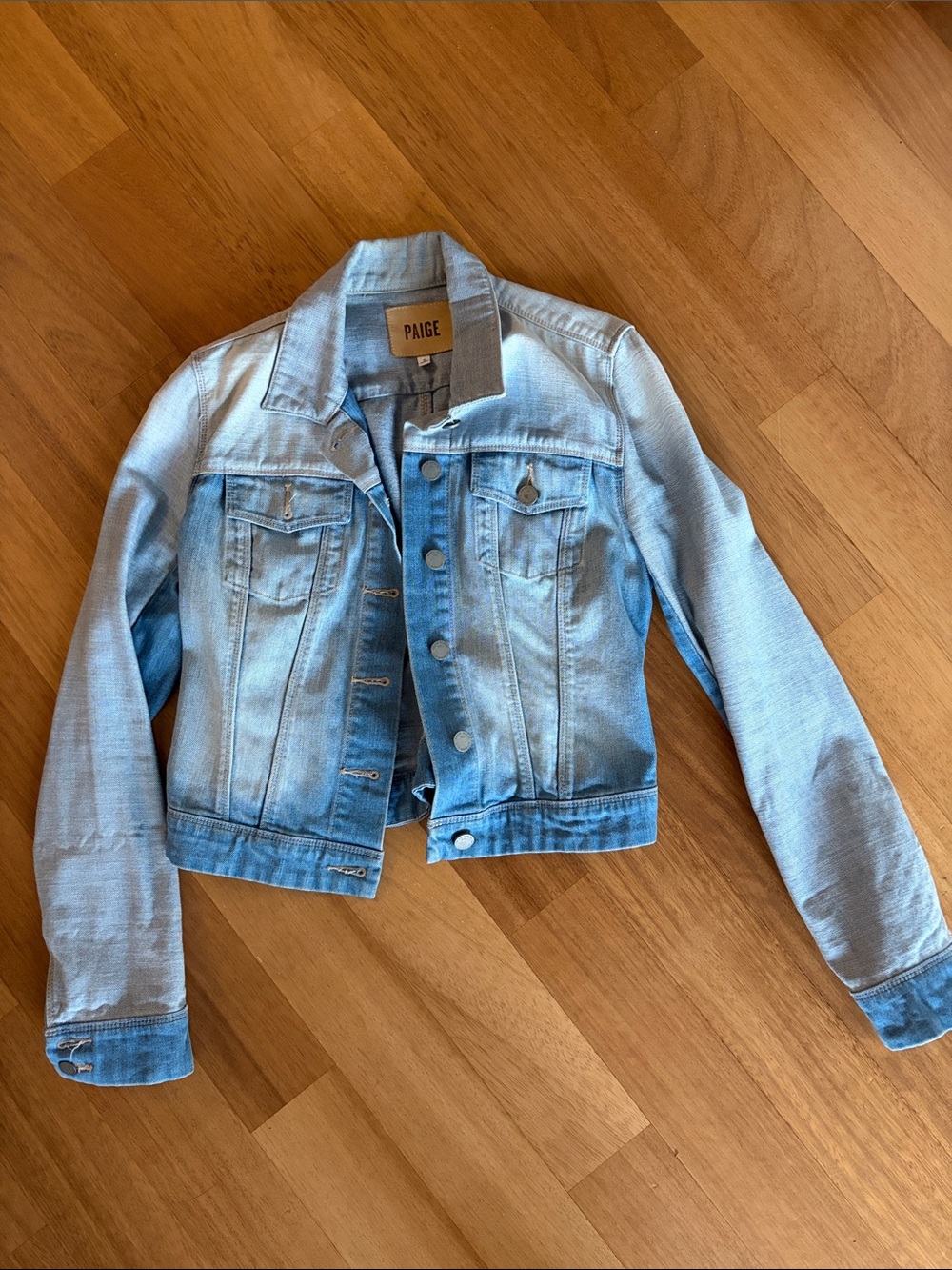 PAIGE WOMEN’S Light Wash Denim Jacket (women’s small)